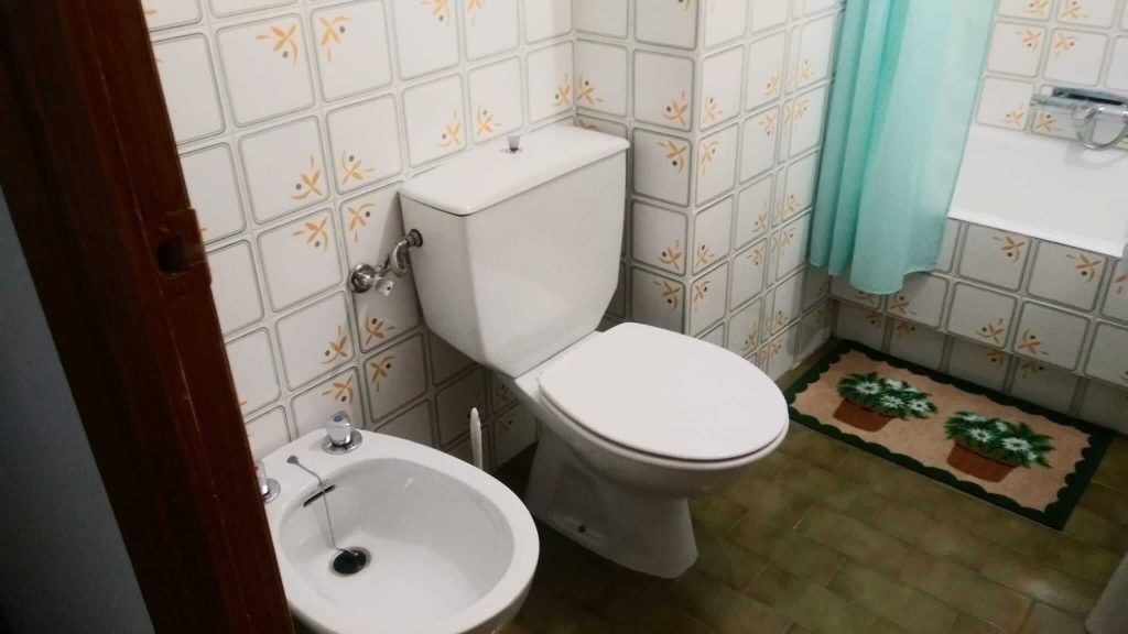 Baño Piso en León, Calle León Martin Granizo, Zona La Lastra. En venta por IGD ROYAL HOME, Inmobiliaria en León