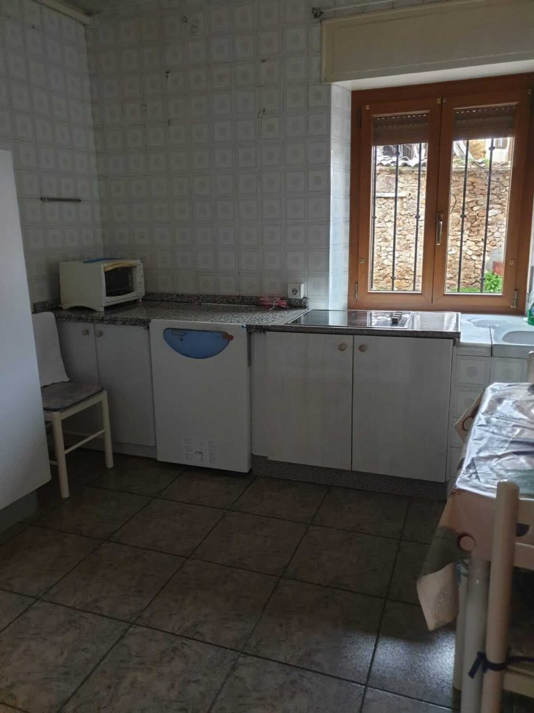 Cocina casa en León, calle San Francisco, zona Brugos de Fenar. En venta por IGD ROYAL HOME, Inmobiliaria en León
