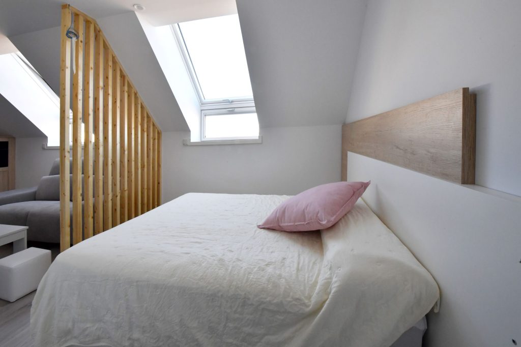 Dormitorio de apartamento en León, Calle Paseo de la Granja, 13, alquiler temporal por IGD Royal Home, inmobiliaria en León.