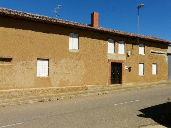 Exterior De Casa Casa En León , Valderas, en venta por IGD ROYAL HOME, Inmobiliaria en León