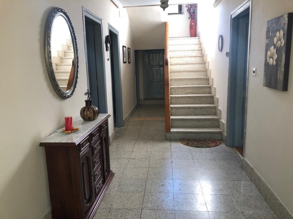 Pasillo de casa en venta en Vegacervera, León, por IGD ROYAL HOME, Inmobiliaria en León.