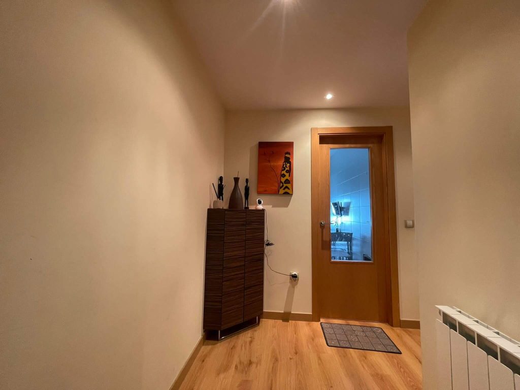Pasillo Piso en León, Calle Voluntariado Proteccion Civil, Zona Puente Castro. En Venta por IGD Royal Home - Inmobiliaria En León