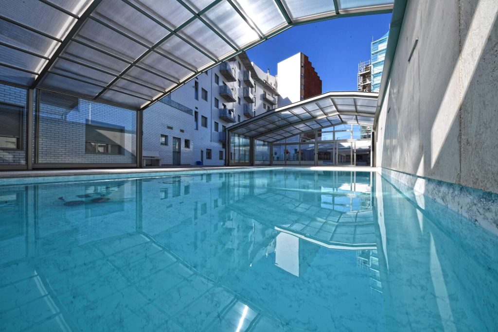 Piscina Piso En León , Paseo De La Granja 11 13 Zona La Granja, en venta por IGD ROYAL HOME, Inmobiliaria en León