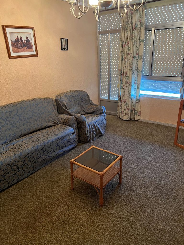 Salon Casa en Benavides, Avenida Escribano, en venta por IGD Royal Home - Inmobiliaria en León