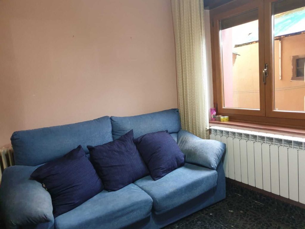 Salón casa en León, calle San Francisco, zona Brugos de Fenar. En venta por IGD ROYAL HOME, Inmobiliaria en León
