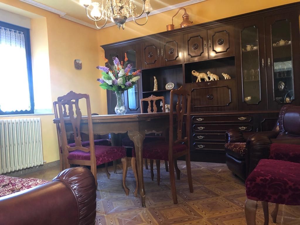 Salón de casa en León, zona Vegacervera, en venta por IGD ROYAL HOME, Inmobiliaria en León