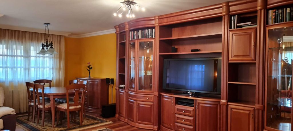 Salón casa en Sariegos (León), Calle Reguera. En venta por IGD ROYAL HOME, Inmobiliaria en León
