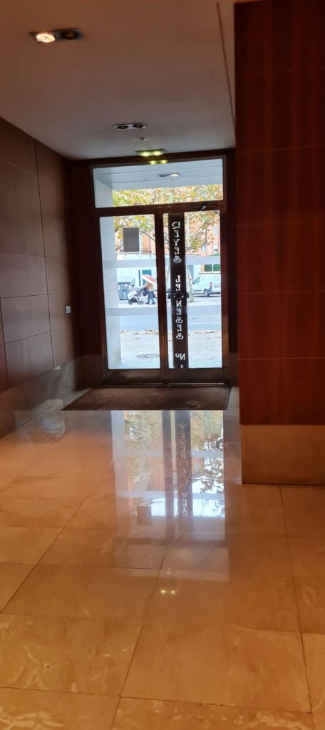 Salón piso en León, calle Reyes Leoneses, zona Eras de Renueva en venta IGD ROYAL HOME, Inmobiliaria en León